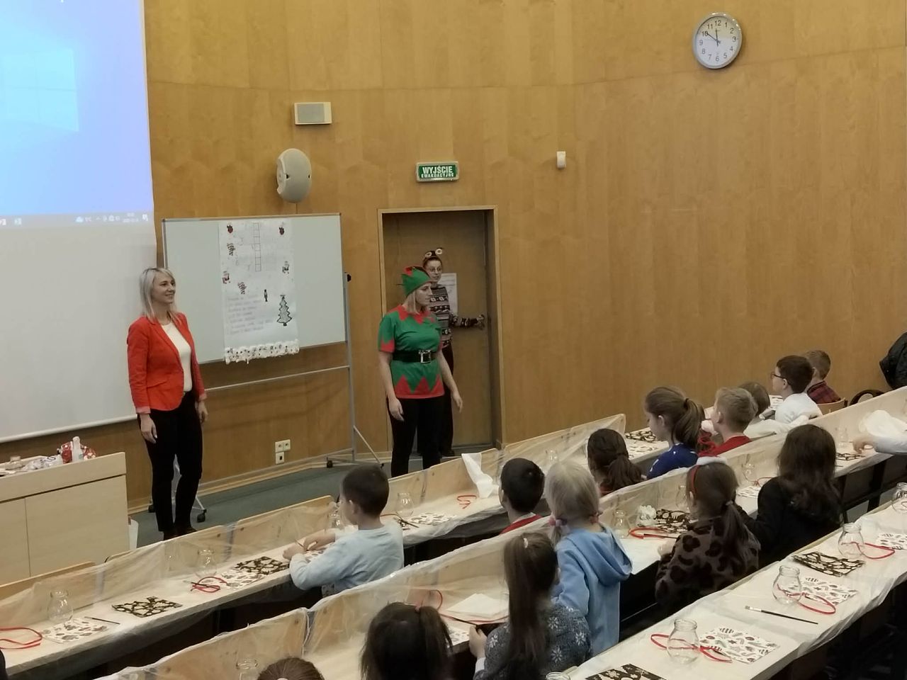 Aula z dziećmi podczas warsztatów